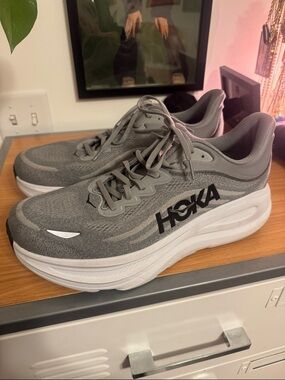 Hoka bondi 9